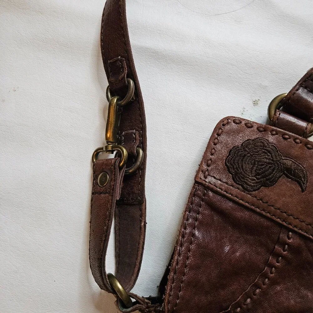 Lucky Brand Brown Abbey Road Fold-over Crossbody Bag. - Picture 3 of 7